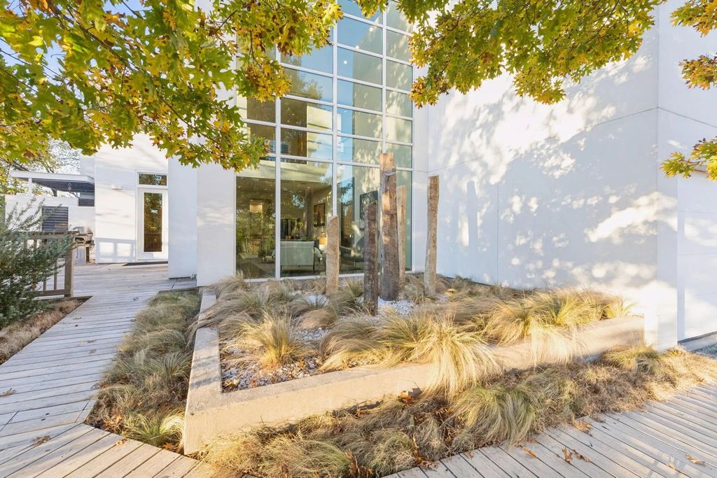 51 Vanguard Way, Dallas