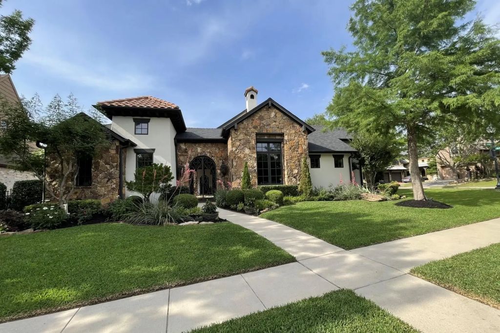 2825 Cotswold Court, Keller