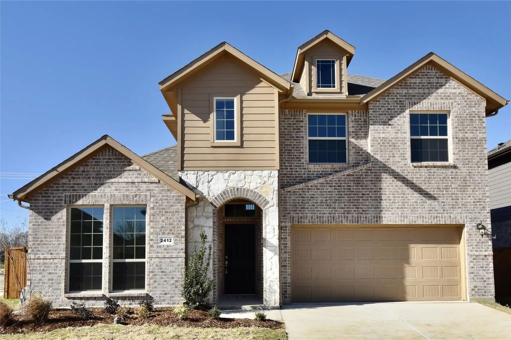 2412 Glasgow Way, Denton