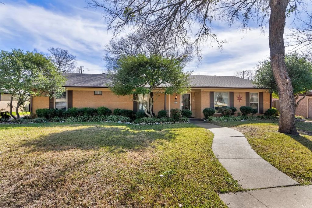 1820 Jamaica Lane, Sherman