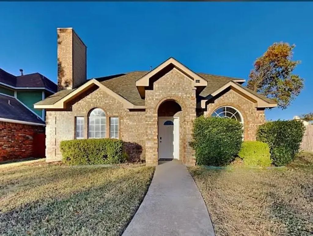 304 Stringer Drive, Cedar Hill