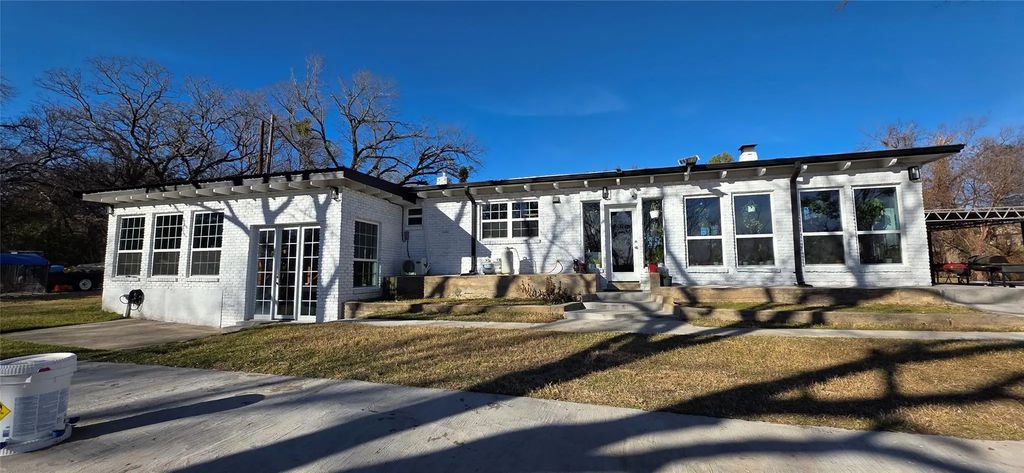 1425 West Road 199az, Azle