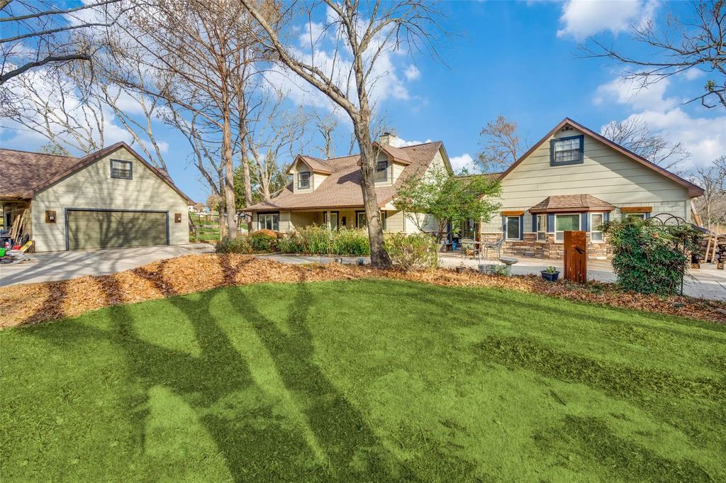 1803 E Hickory Hill Road, Argyle