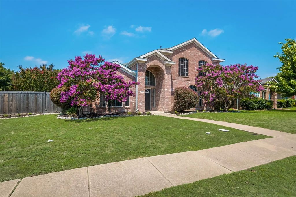 610 Grimsworth Court, Allen