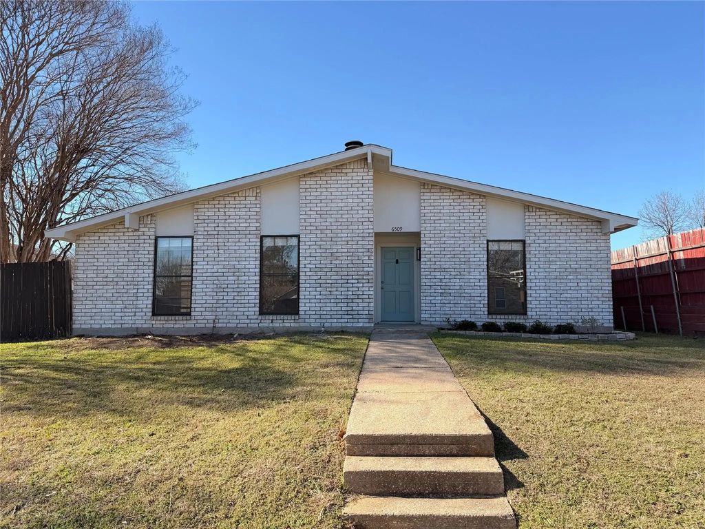 6509 Alta Oaks Drive, Garland
