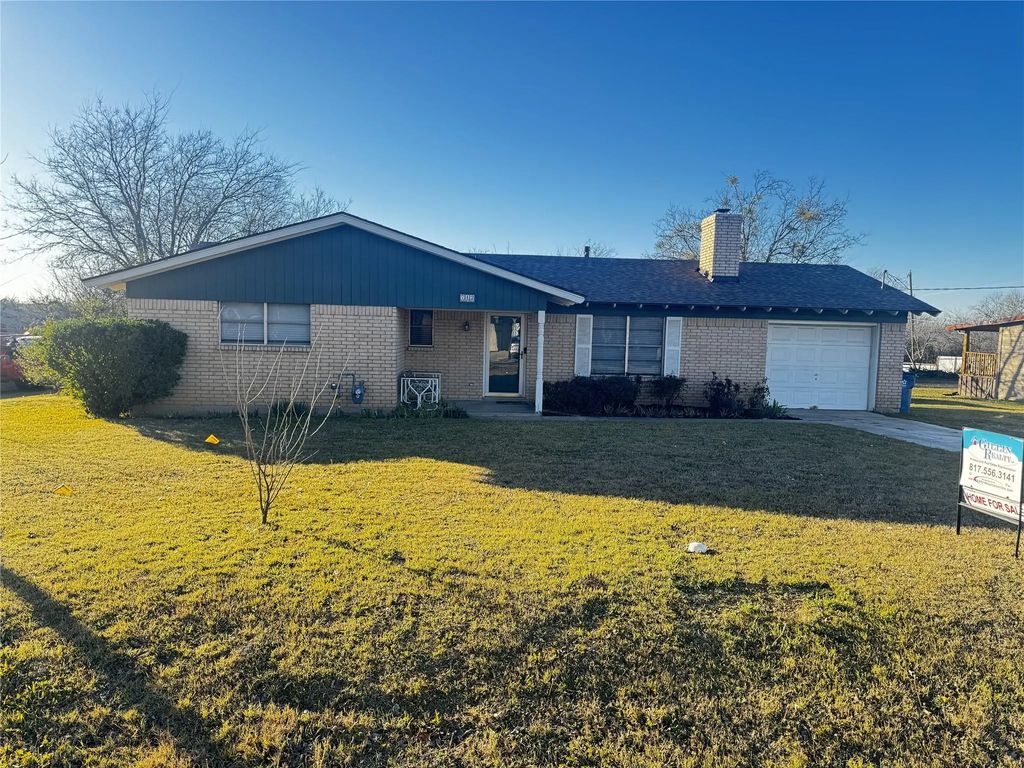 712 S Spears Street, Alvarado