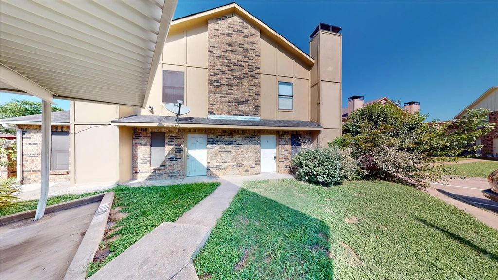 2117 W Walnut Street A,b,c,d, Garland