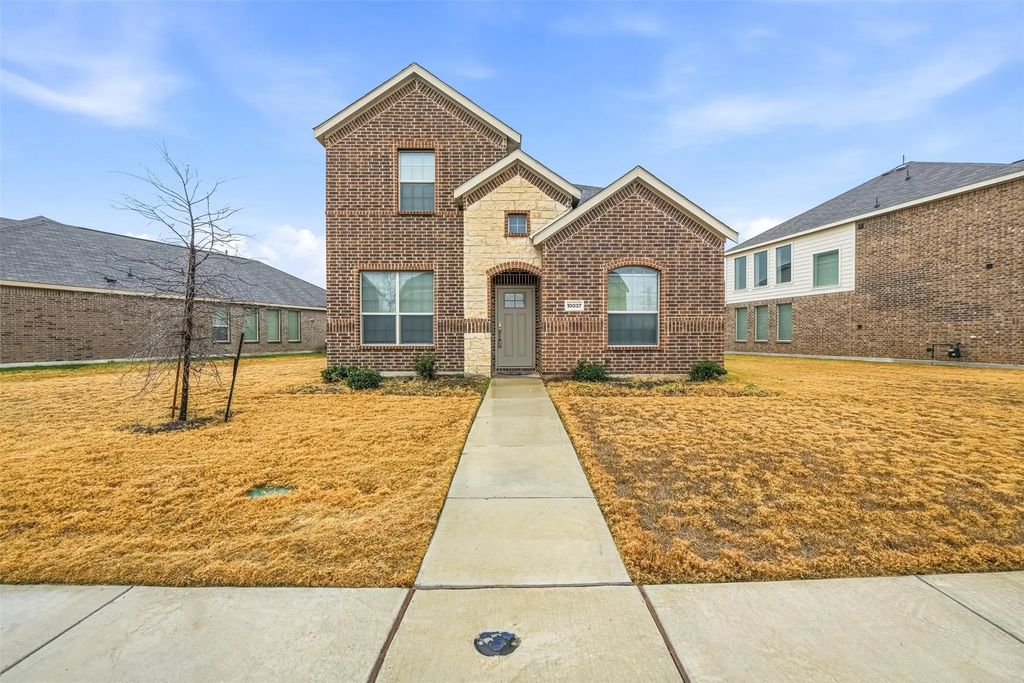 10037 Little Tree Lane, Fort Worth