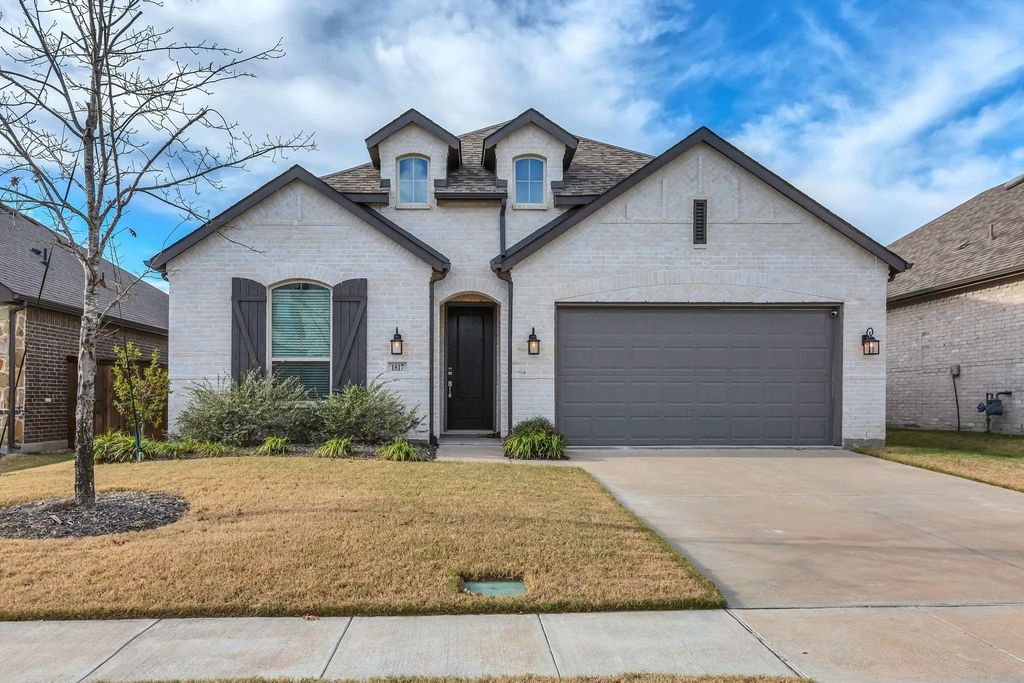 1817 Lockhart Drive, Forney