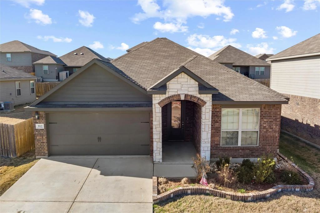 912 N Juneberry Drive, Denton