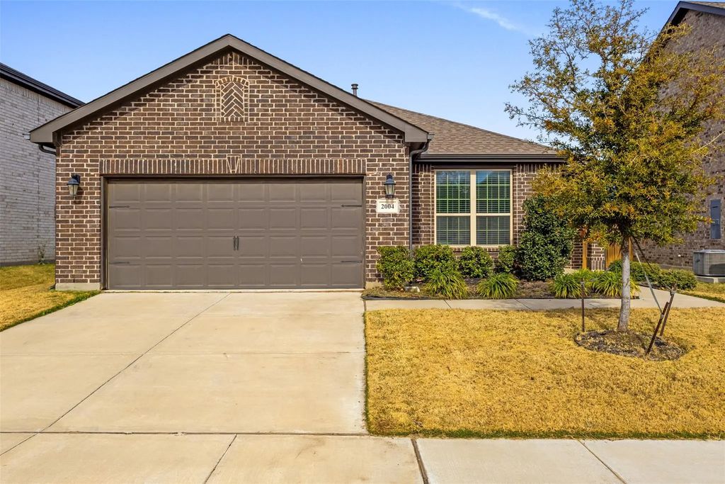 2004 Sun Star Drive, Haslet