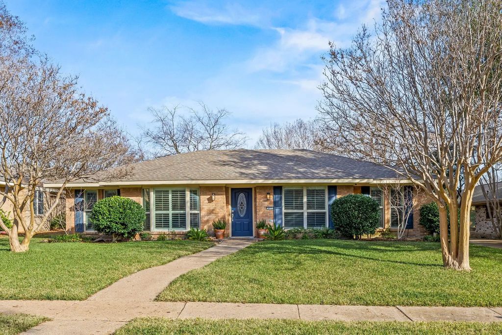 405 Valley Glen Drive, Richardson