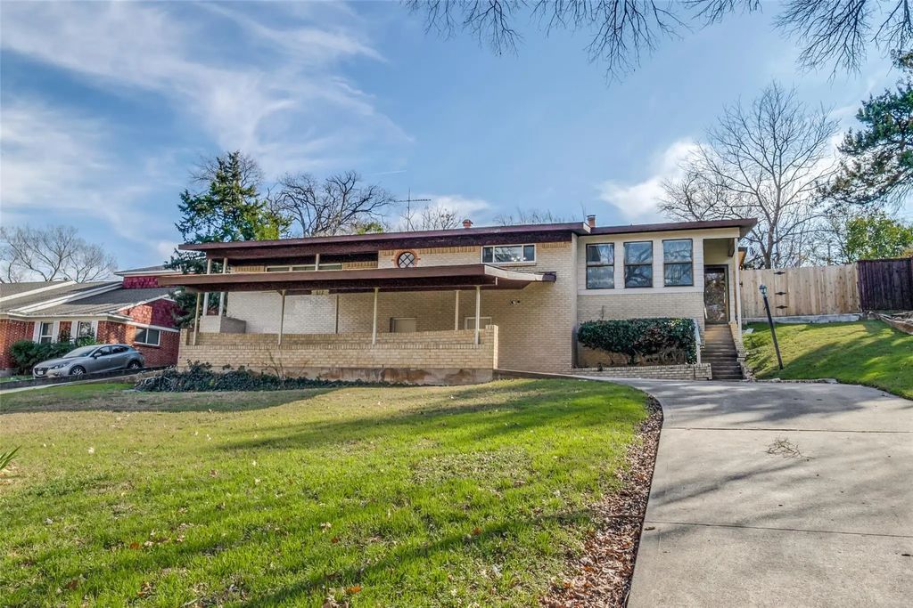 612 Misty Glen Lane, Dallas