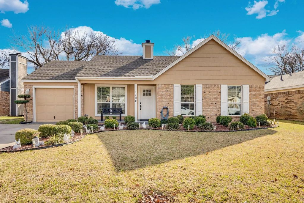 1702 Fieldstone Court, Arlington