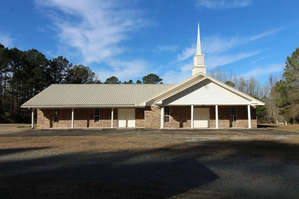 3555 Highway 79, Homer