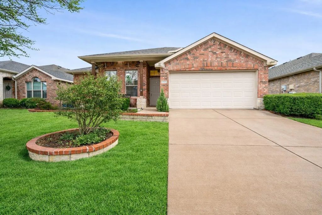 1921 Fairway Glen Drive, Wylie