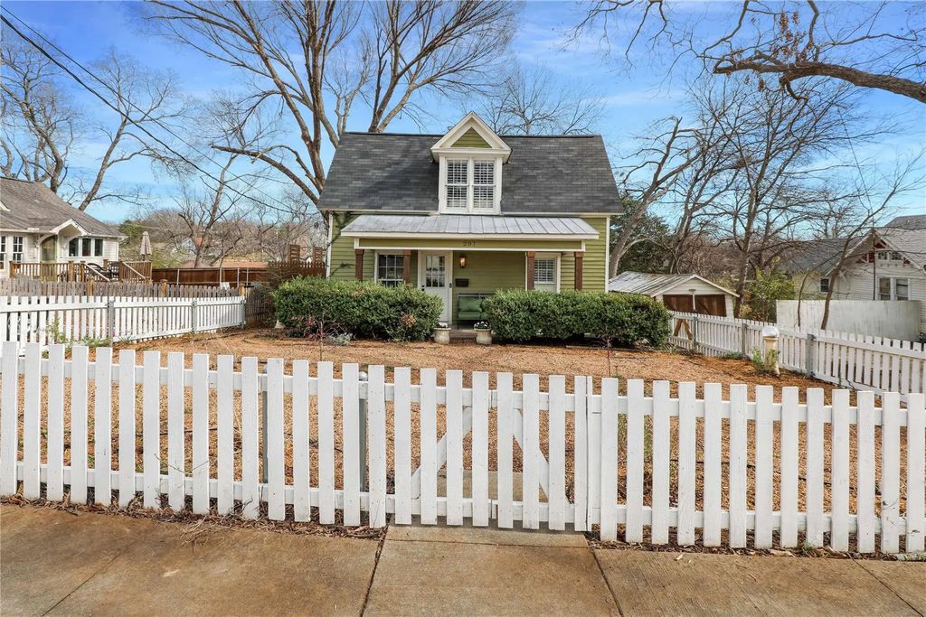 207 S College Street, McKinney