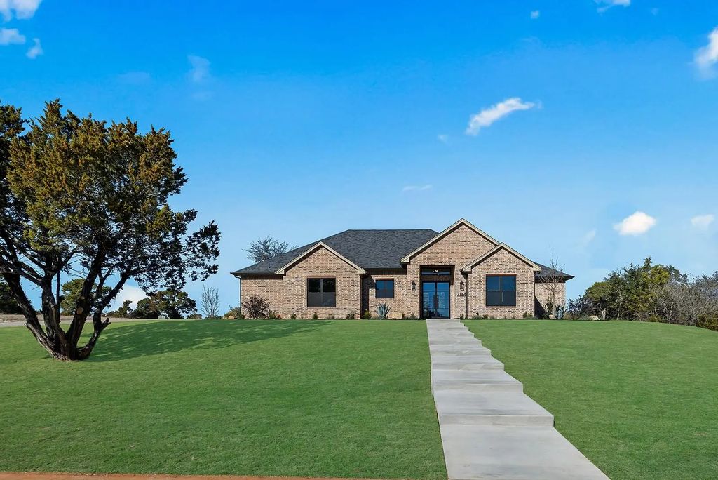 7164 Carnoustie Drive, Cleburne