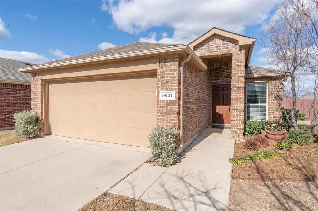 9021 Tumbleweed Drive, Cross Roads