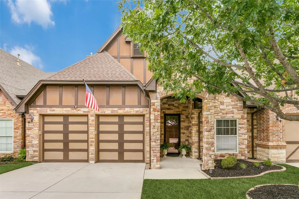 223 Wood Street 201, Grapevine