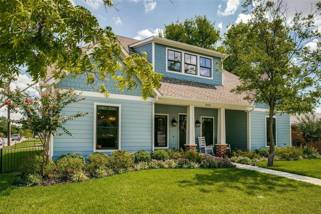303 S Dooley Street, Grapevine