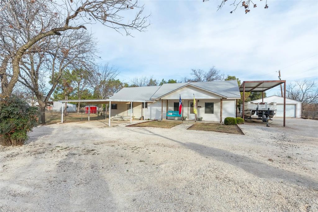 1024 S 4th Street, Clyde