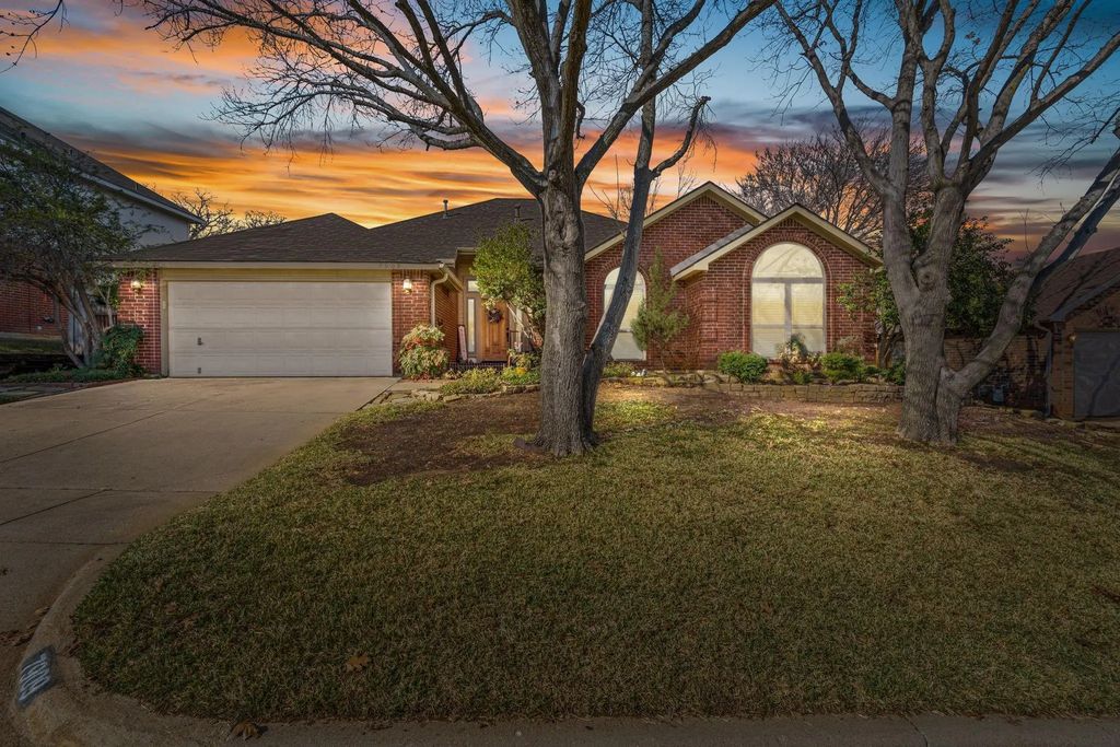 7909 Woodland Drive, North Richland Hills