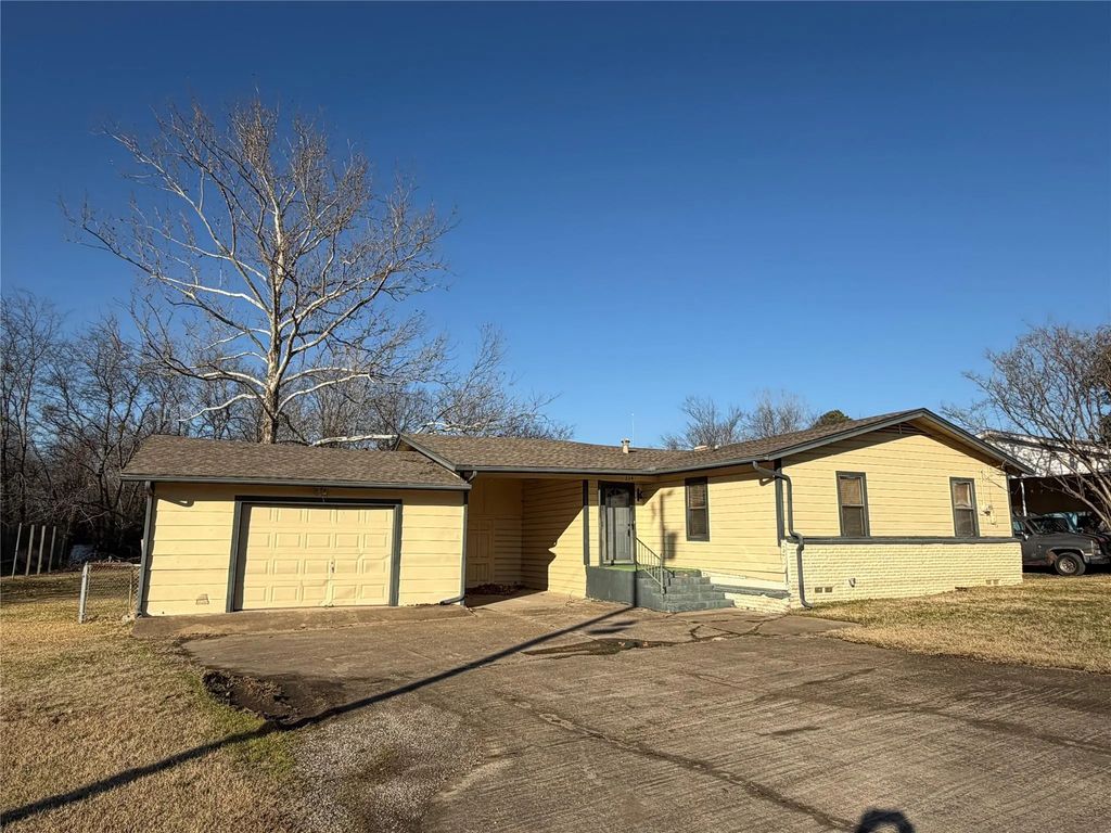234 Texas Street, Wills Point