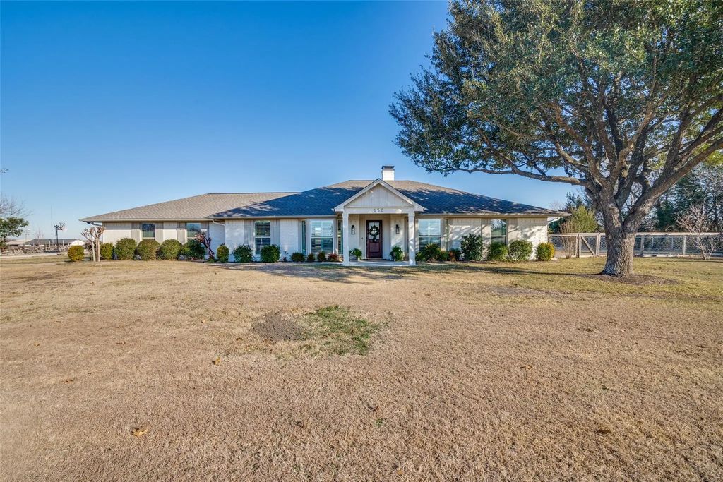 650 Honeysuckle Lane, Lucas