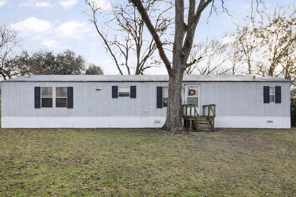 515 S 10th Avenue, Teague