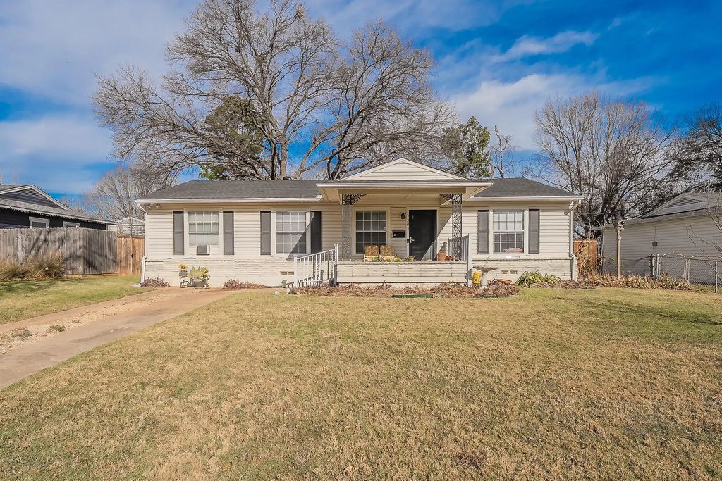 1205 Marshalldale Drive, Arlington