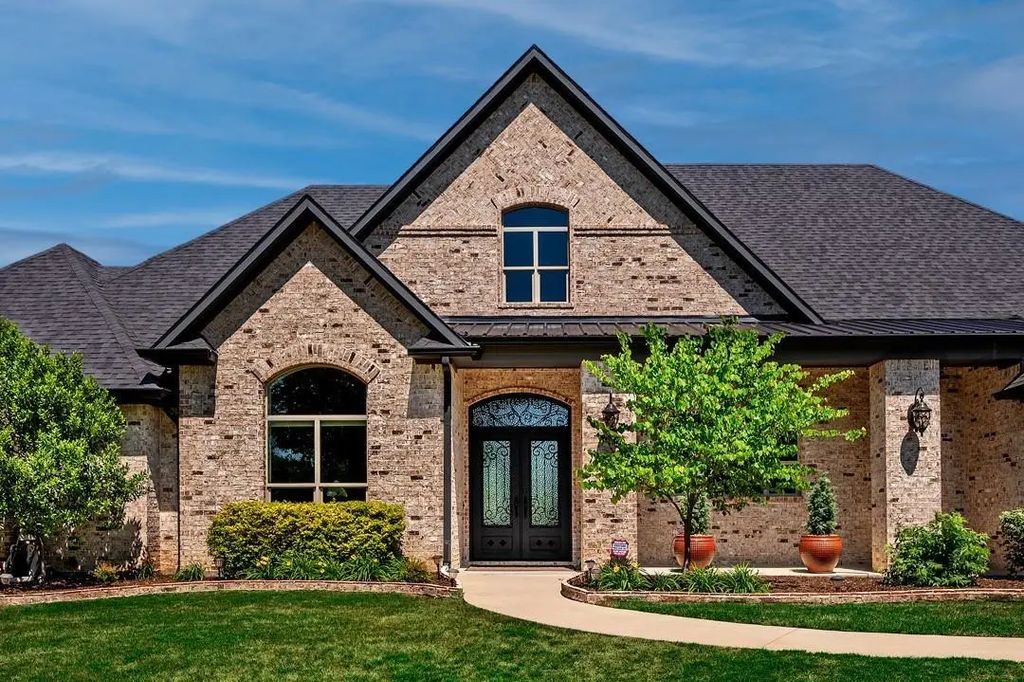210 Tananger Springs Drive, Denison