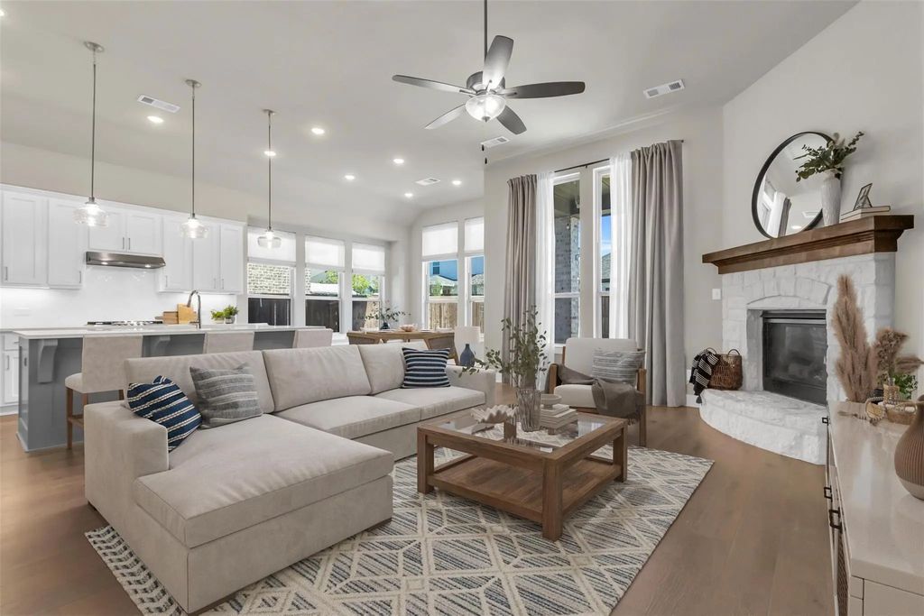 4112 Silver Spur Court, Aubrey