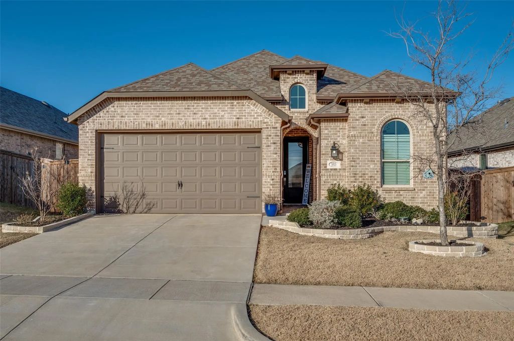 3513 Dusty Miller Road, Aubrey