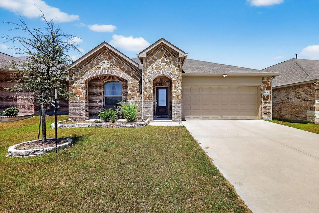 444 Ranchito Pass, Fort Worth