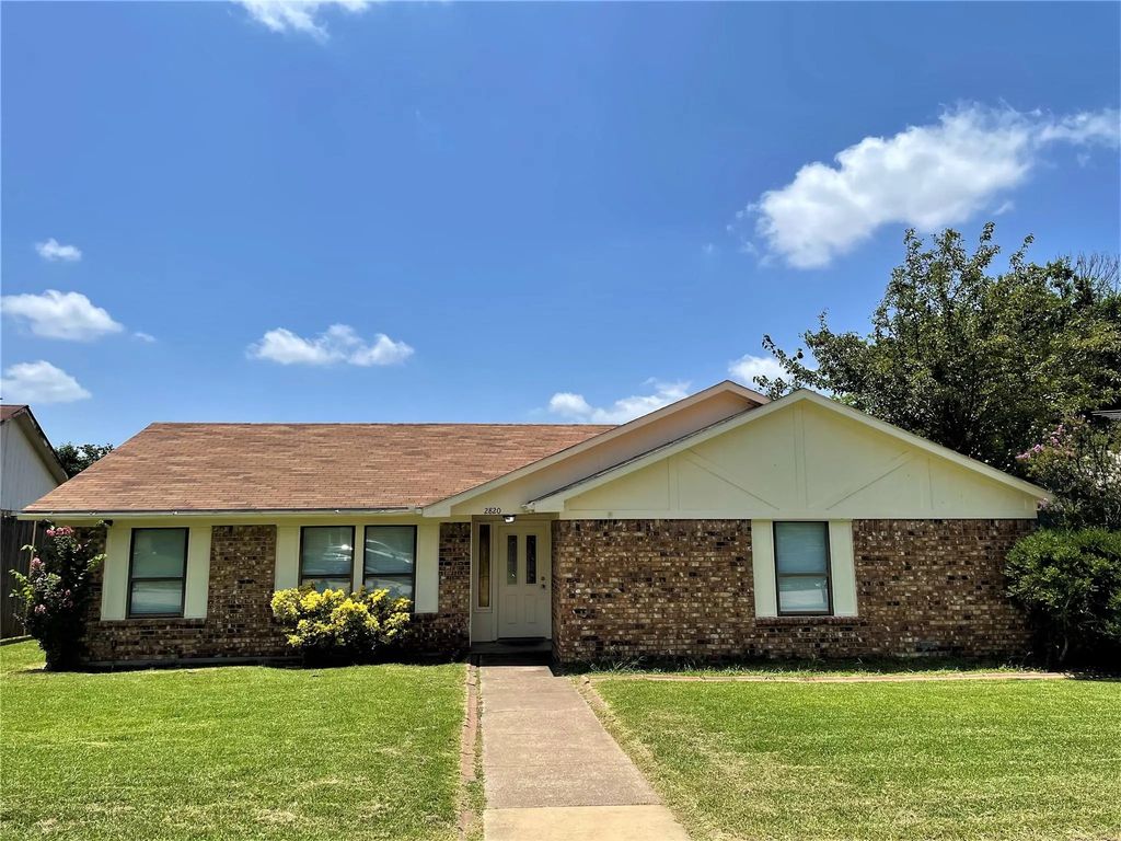 2820 Chisolm Trail, Mesquite