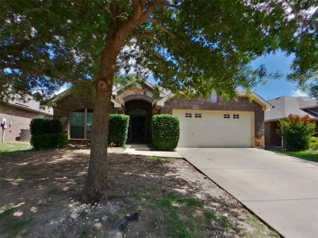 207 Range Road, Waxahachie
