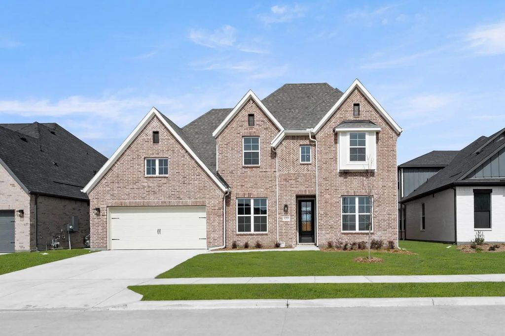 633 Bunchberry Street, Justin