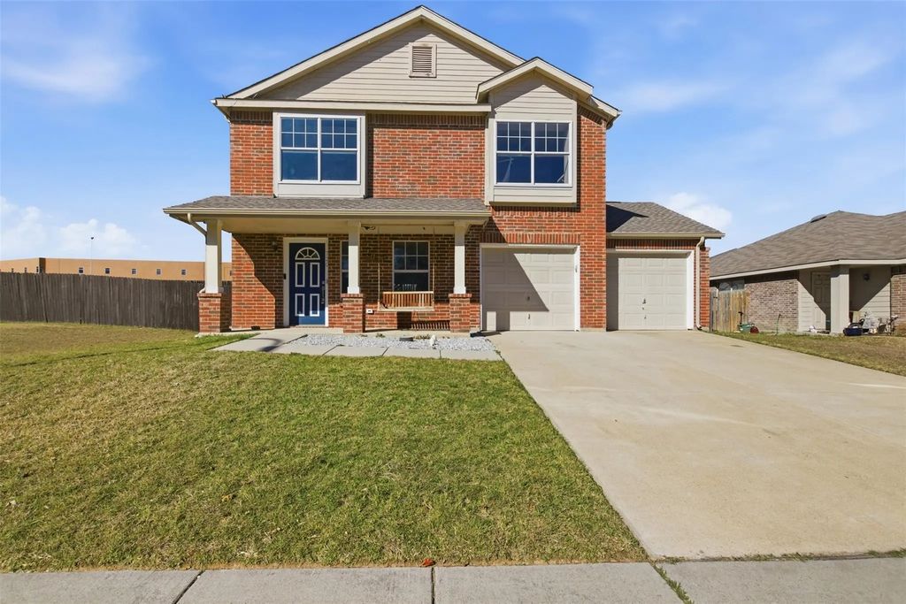 720 Deauville Drive, Fort Worth