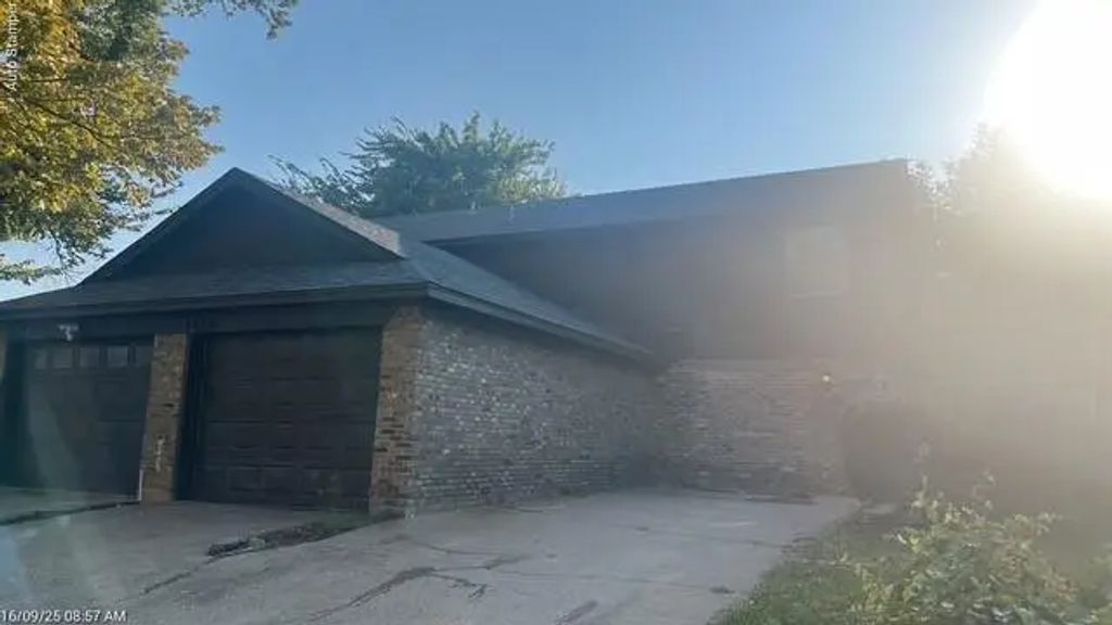 1419 Palmnold Circle W, Fort Worth