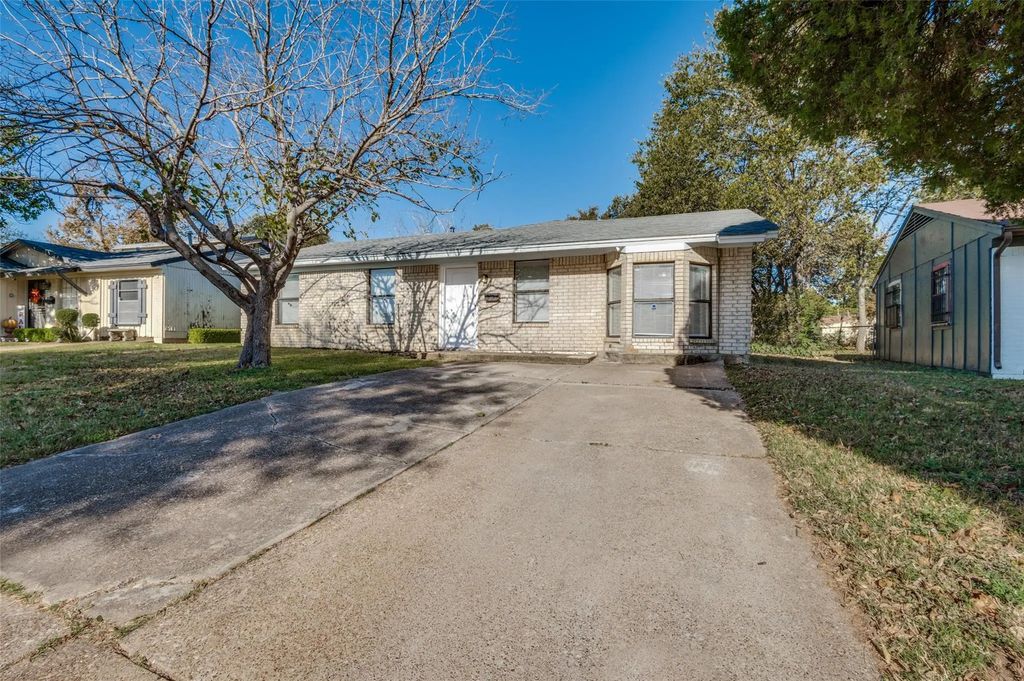 3919 Mehalia Drive, Dallas