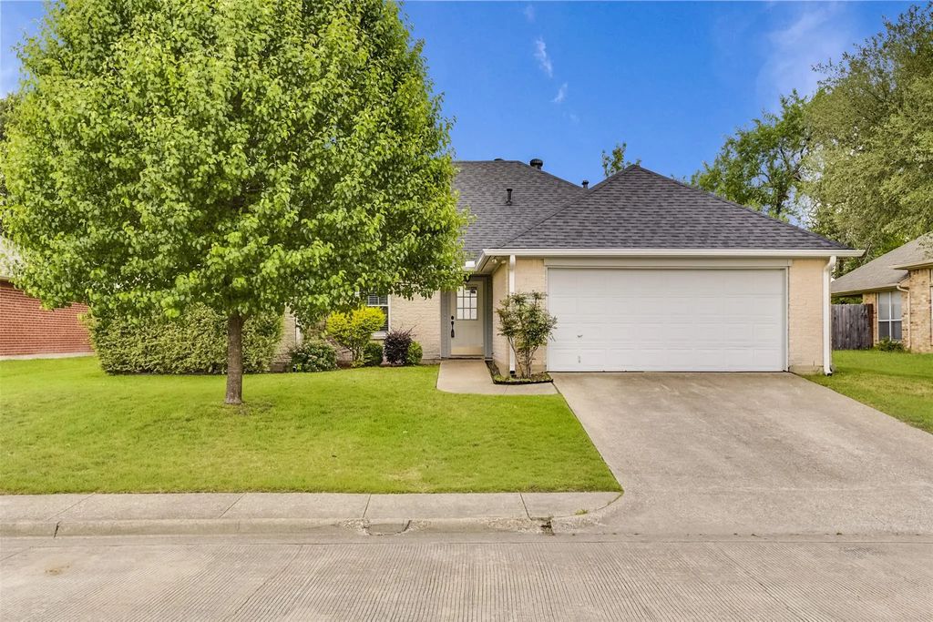603 Columbia Avenue, Waxahachie