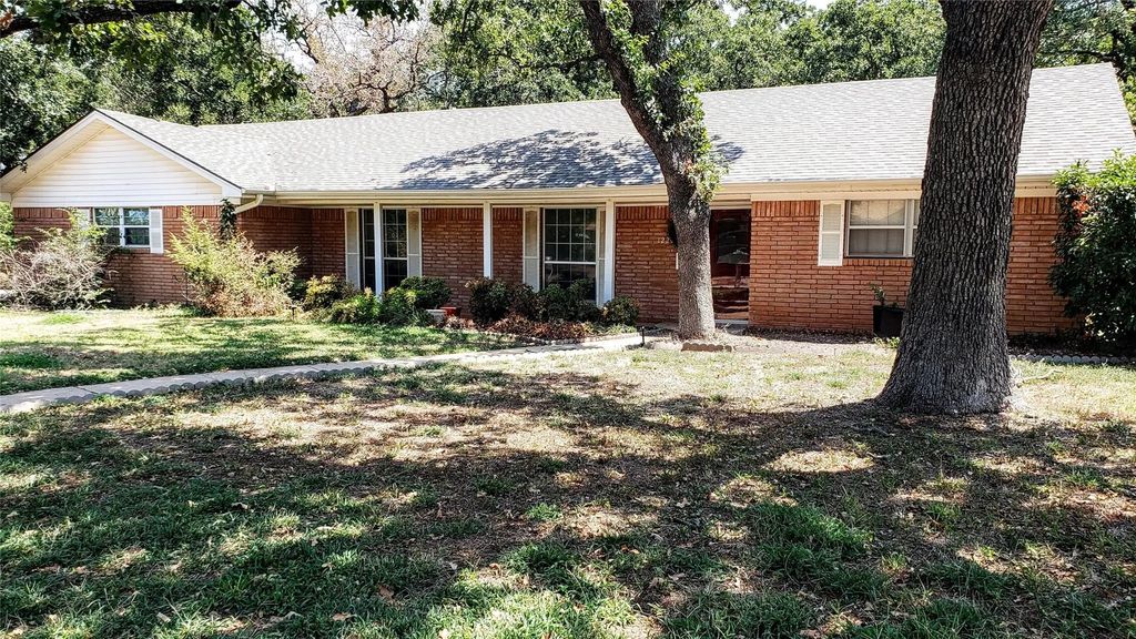 1220 Nw 7th Avenue, Mineral Wells