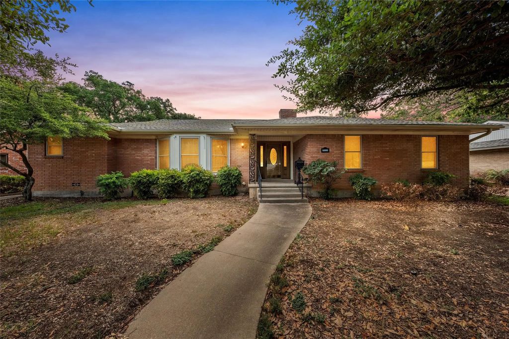 5220 Lake Charles Drive, Waco