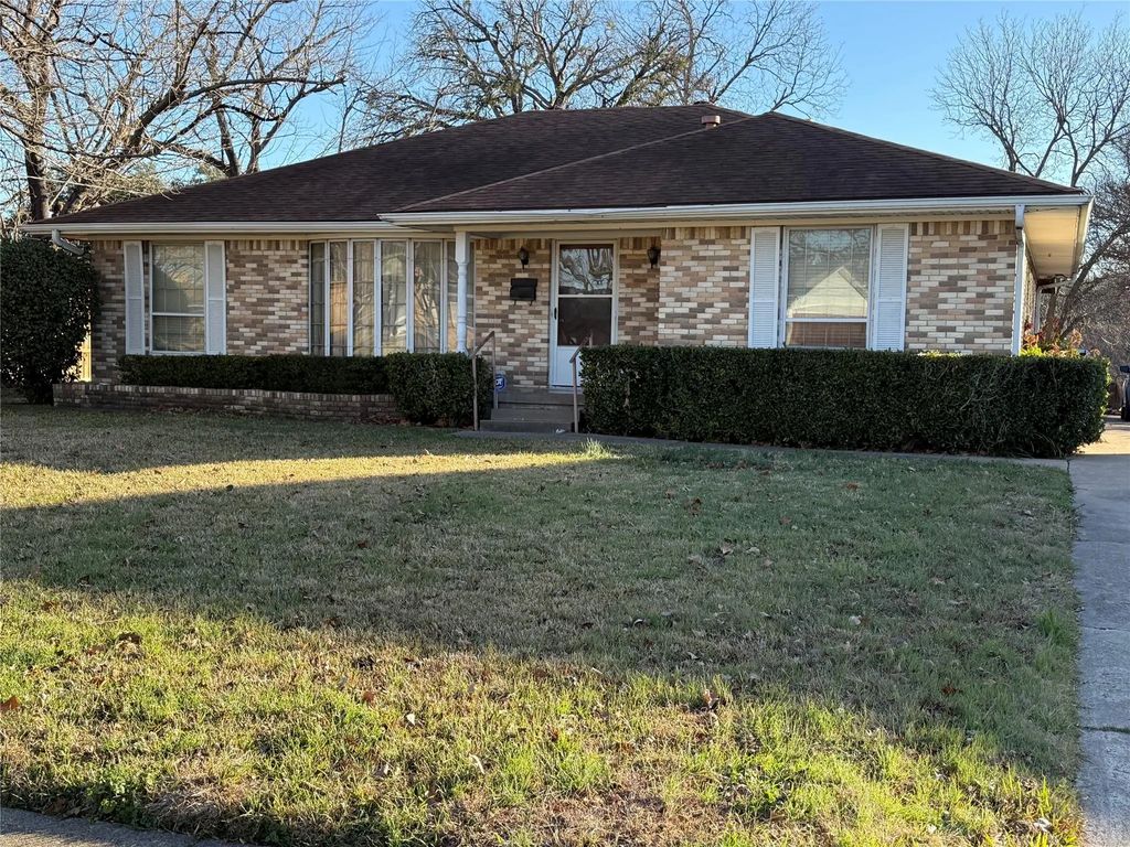 2142 Riverway Drive, Dallas