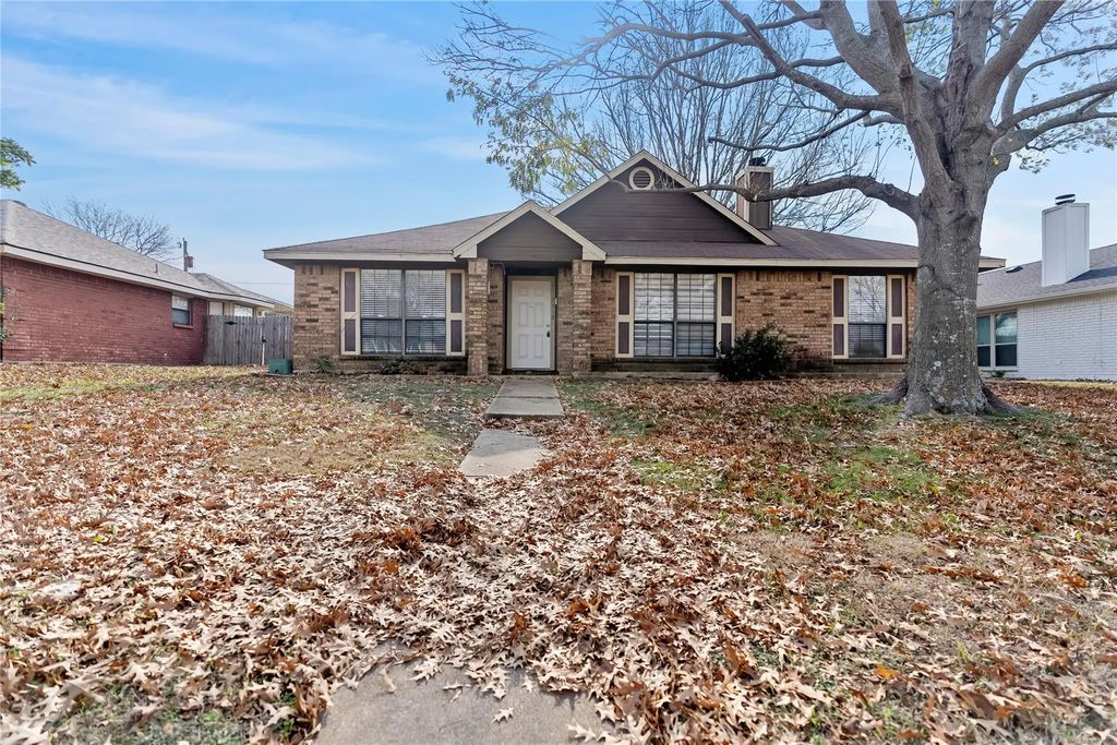 7910 Meadowlark Lane, Rowlett