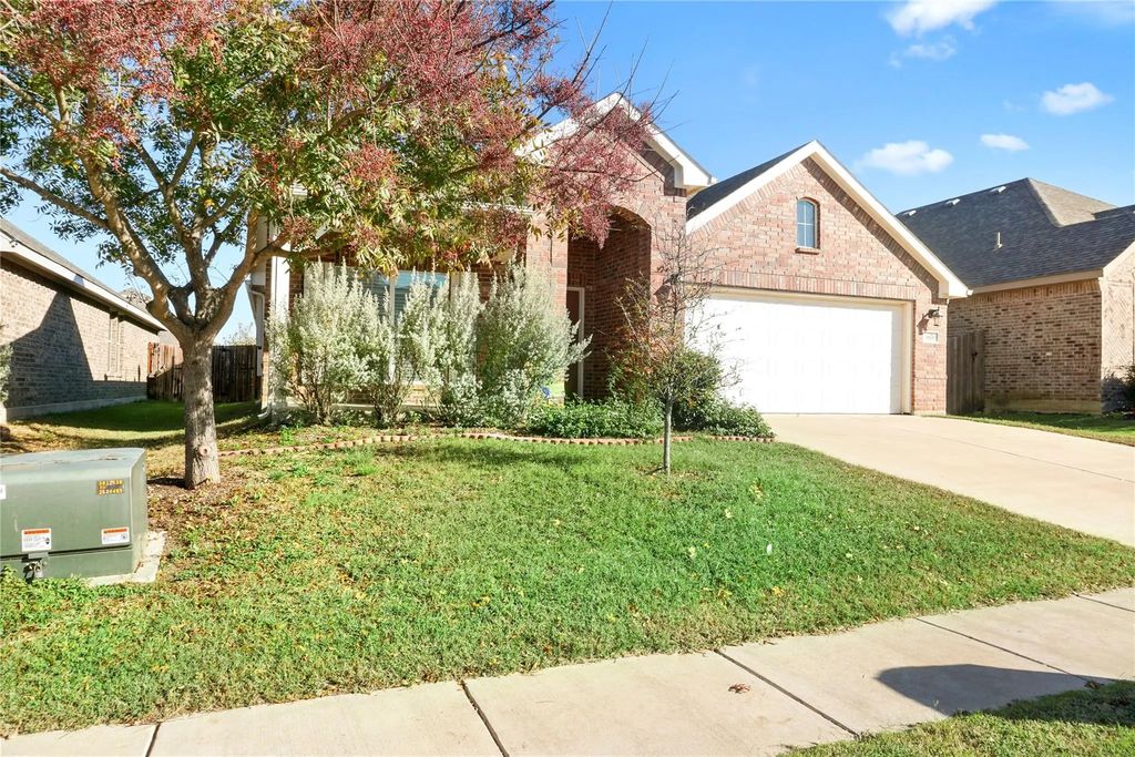 11917 Hassop Lane, Burleson