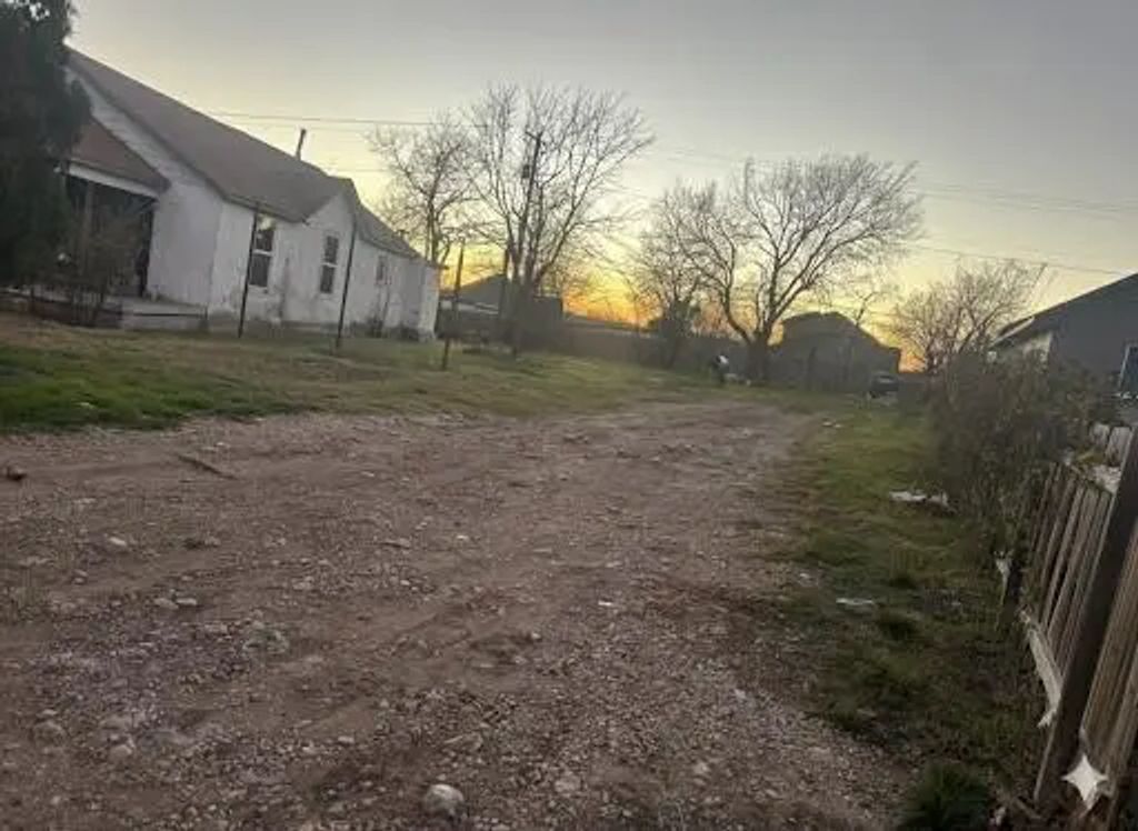 3007 Clinton Avenue, Fort Worth