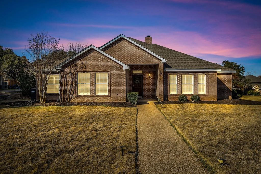 7500 Caddo Court, Fort Worth