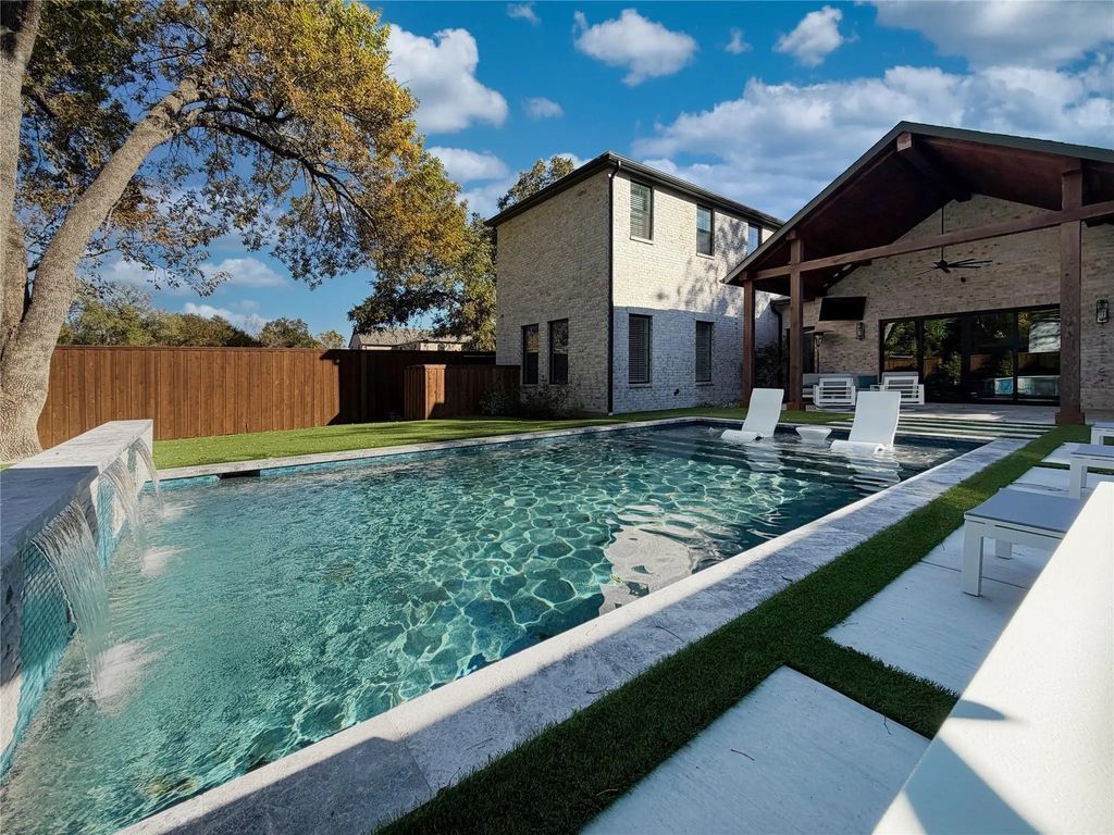 6537 Trammel Drive, Dallas
